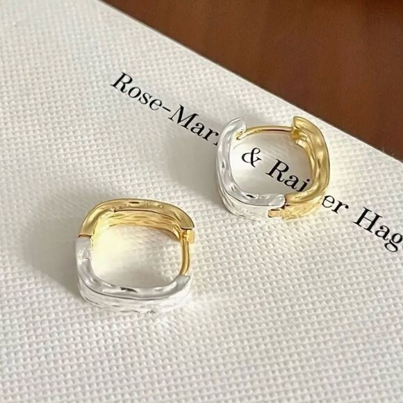 Naked Hanger Two toned square convex and concave earrings - Picture 1 of 5